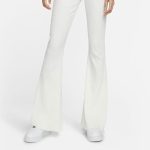 شلوار زنانه نایکی کمر بلند بافت‌دار مدل Flared سفید کرم DV7868-133